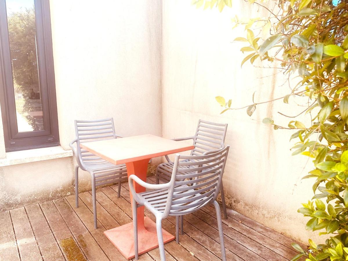 Les Madones Apartment Nimes Exterior photo