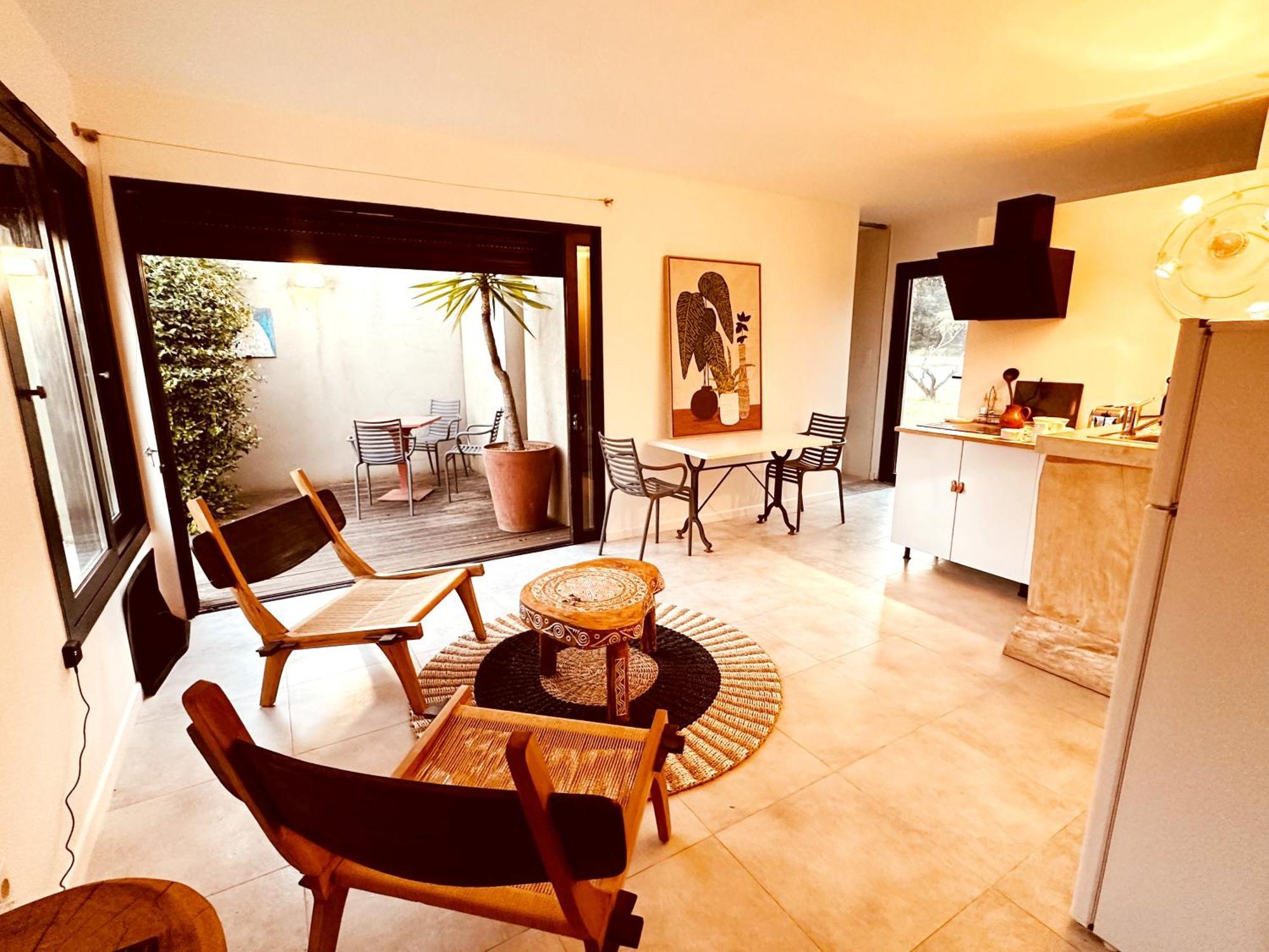 Les Madones Apartment Nimes Exterior photo